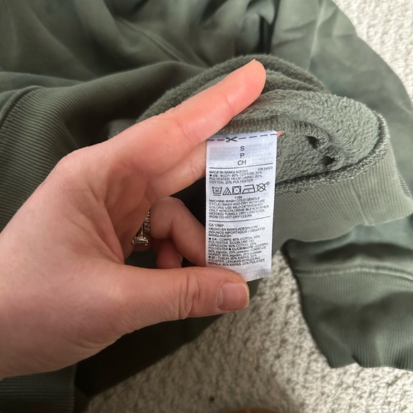 Old Navy - Green Tie Die Sweatsuit - Picture 4 of 12